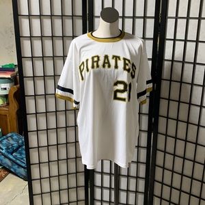 Clemente Pirates baseball shirt